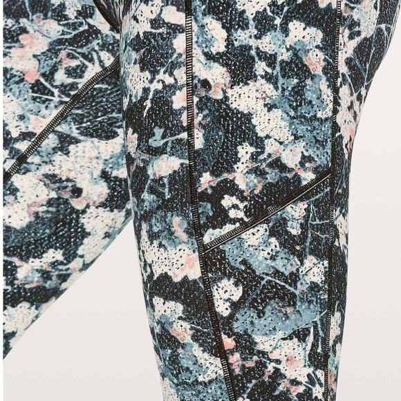 Lululemon Speed Up Crop 21" Spring Bloom Multi Women's Sz 2 Excellent Condition - Picture 3 of 11